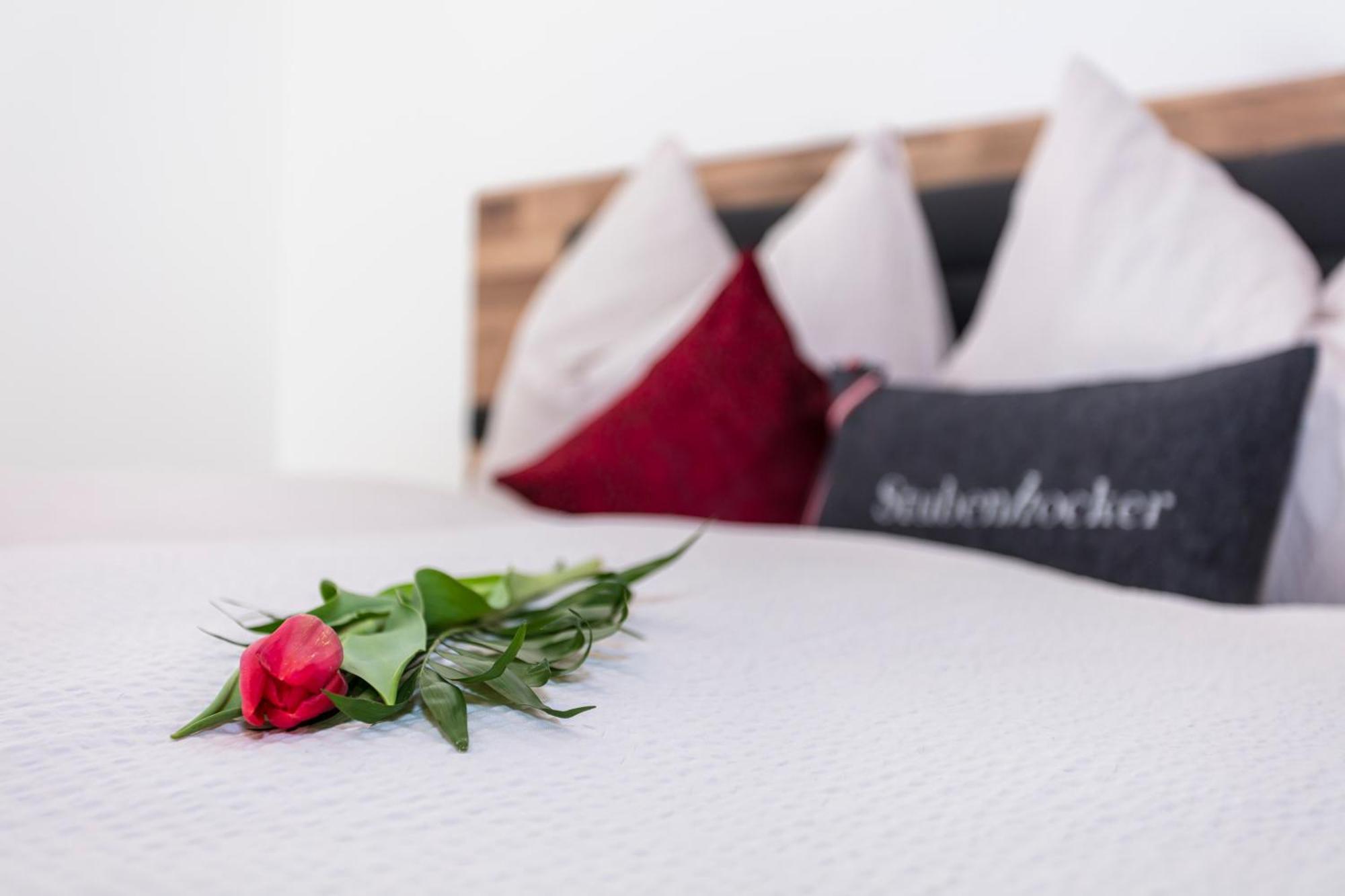 Stoamat Appartements Lofer Szoba fotó